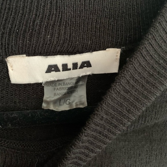 2 for $25 - 🖤 VINTAGE Alia Mock Turtleneck 🐢 - Picture 4 of 10